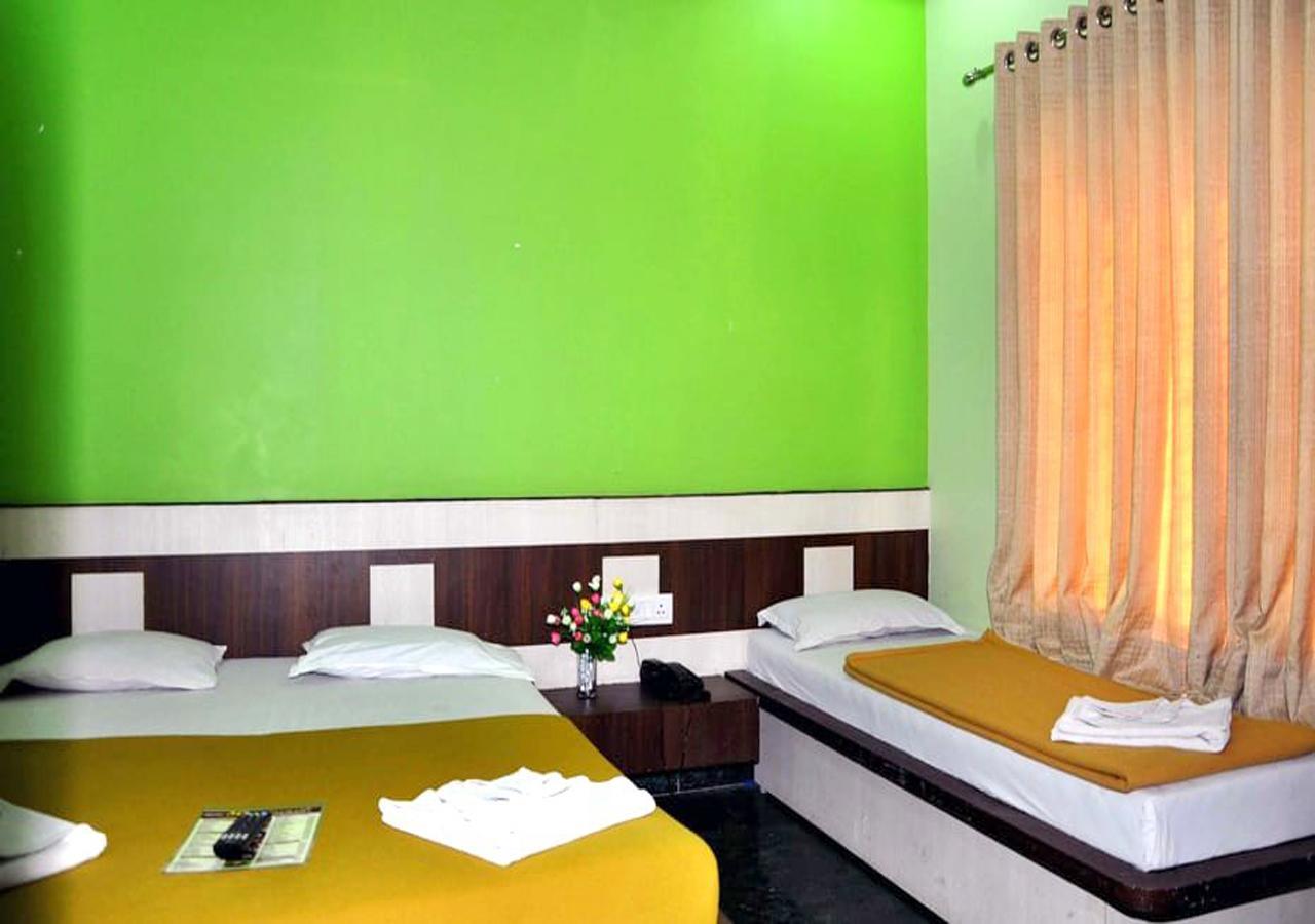 Hotel Three G Ширди Экстерьер фото