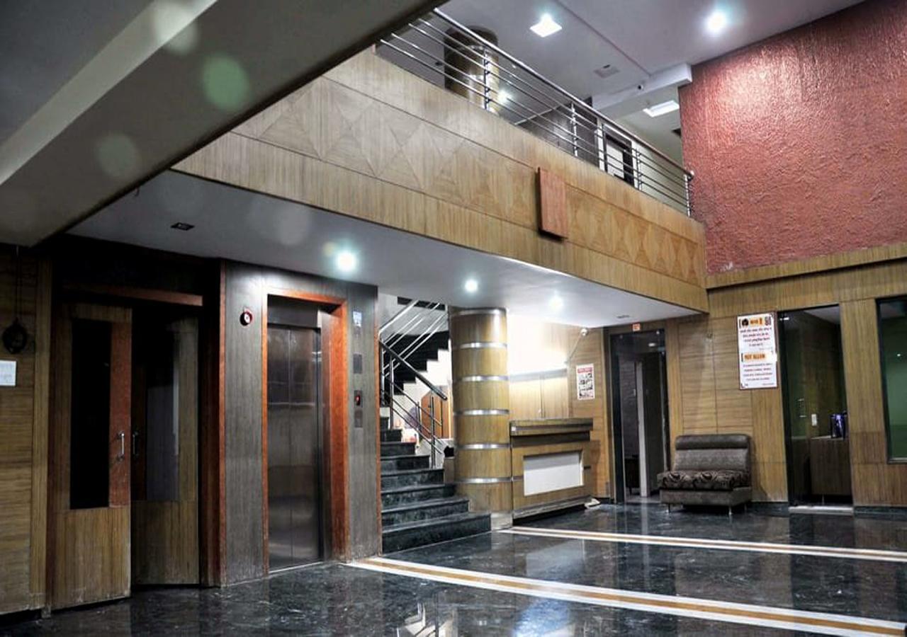 Hotel Three G Ширди Экстерьер фото