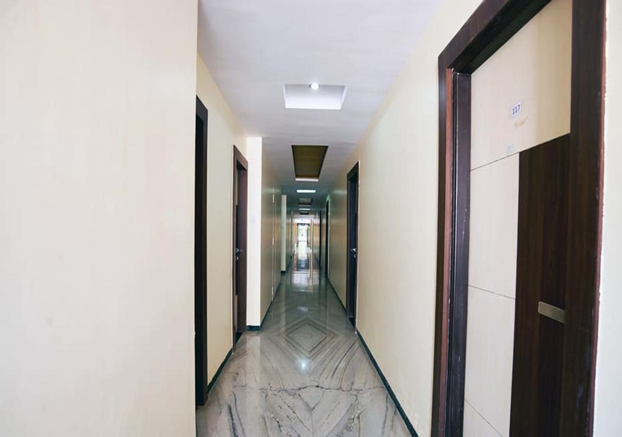 Hotel Three G Ширди Экстерьер фото